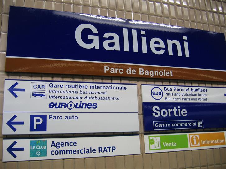 Paris Gallieni Bus Station - sign at the metro station