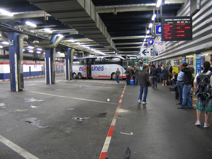 Boarding a bus at Paris Gallieni station
