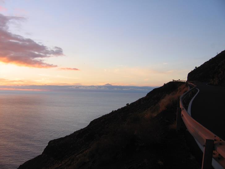 Teide from Gran Canaria road GC-200 Teide from Gran Canaria road GC-200