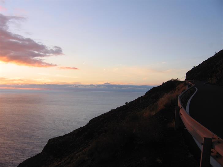 Teide from Gran Canaria road GC-200