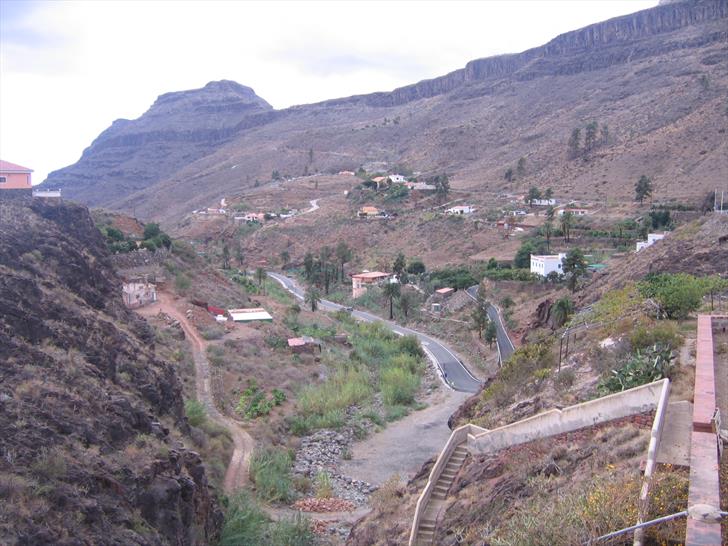 View from Presa de Ayagaures, Ayagaures de Abajo