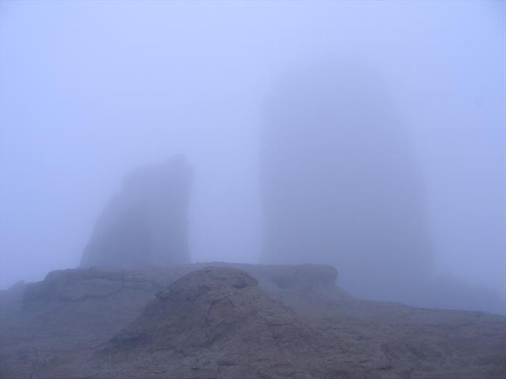 Roque Nublo summit