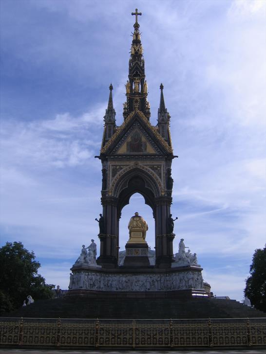 Albert Memorial back (Hyde Park / Kensington Gardens) side Albert Memorial back (Hyde Park / Kensington Gardens) side