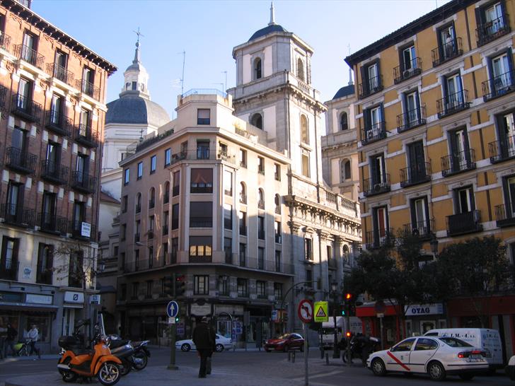 Colegiata de San Isidro Colegiata de San Isidro